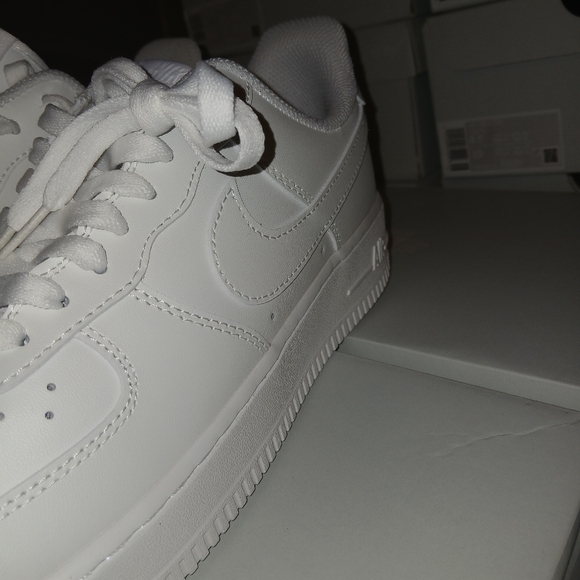Nike AF1 - Picture 9 of 12